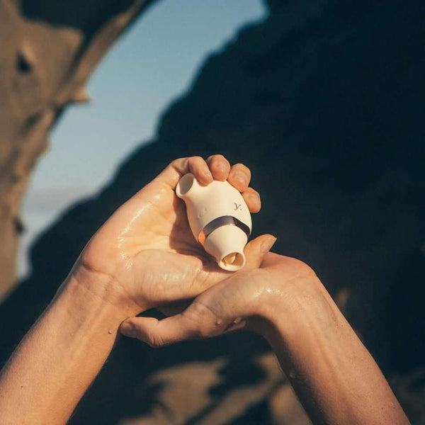 Yinn | The Ovie Suck & Lick Vibrator